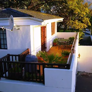 bakoven-cottage.hotels-capetown.com/